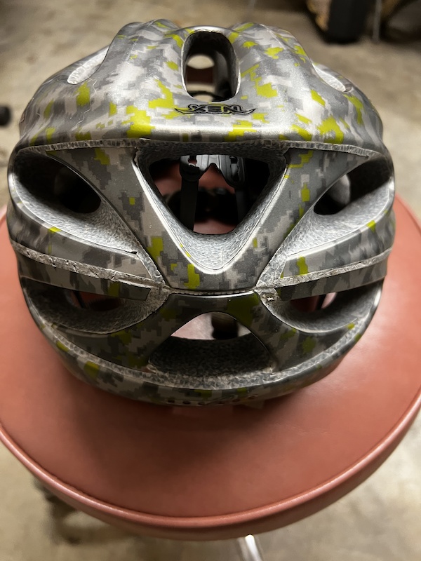 Giro Xen medium helmet For Sale