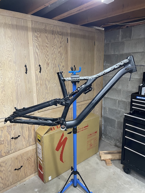 2020 Specialized Stumpjumper frame and shock For Sale