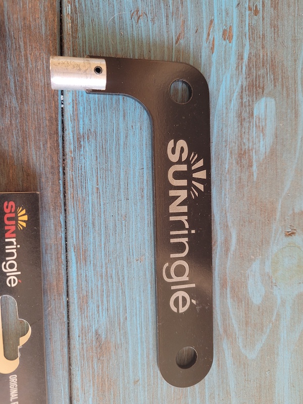 Sun Ringle end caps wrench tool qr axle 135mm For Sale