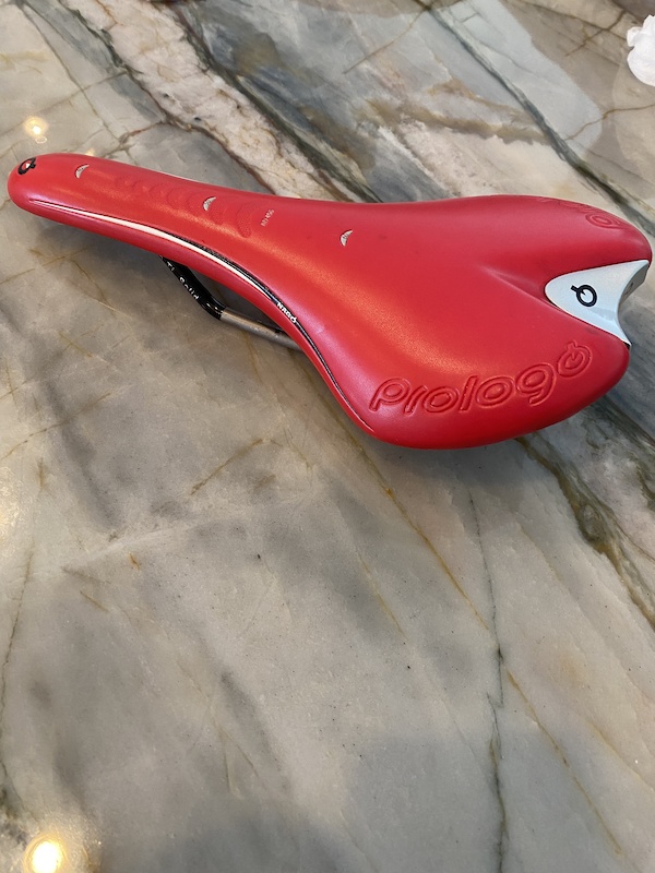 prologo nago rs saddle