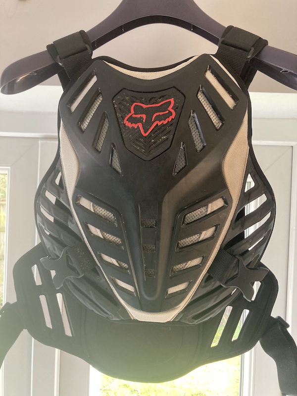 2019 Fox chest and spine protector For Sale