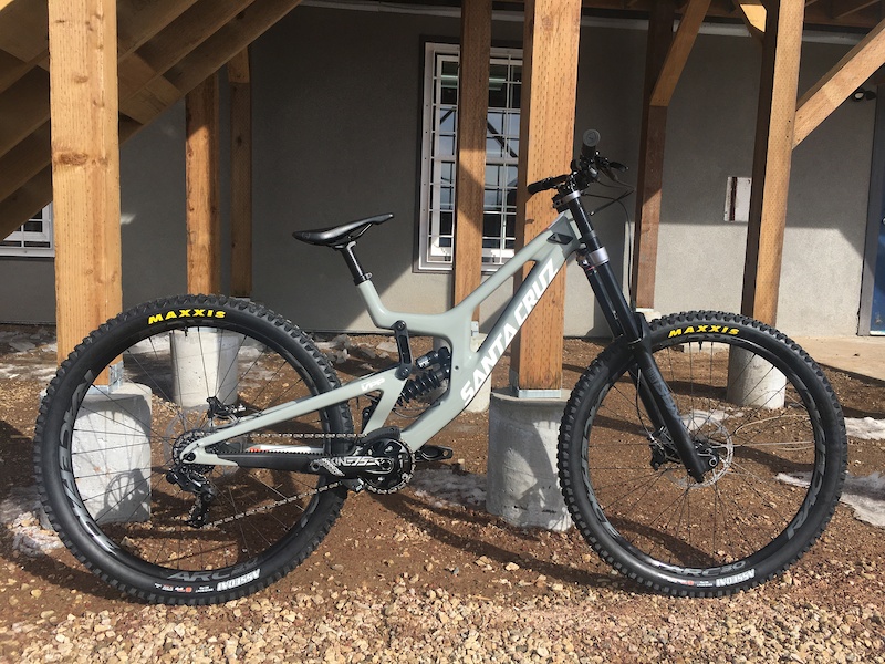 2021 Santa Cruz V10 Large New Frame and parts For Sale