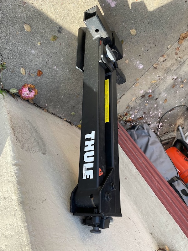 2020 Thule Access Swing out Hitch adapter For Sale