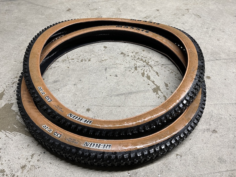 2021 Maxxis Rekon 29x2.4 EXO/TR tan wall MTB tires For Sale