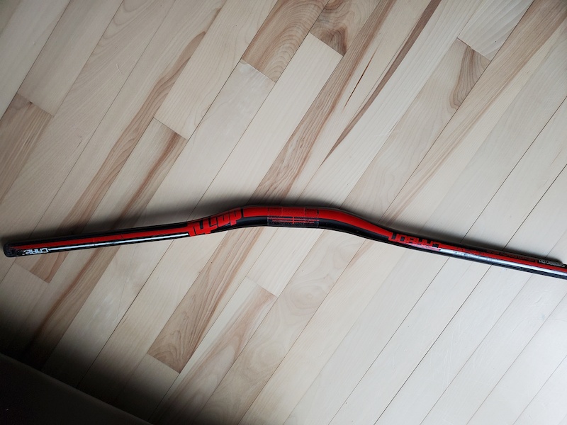 deity 35mm carbon bars