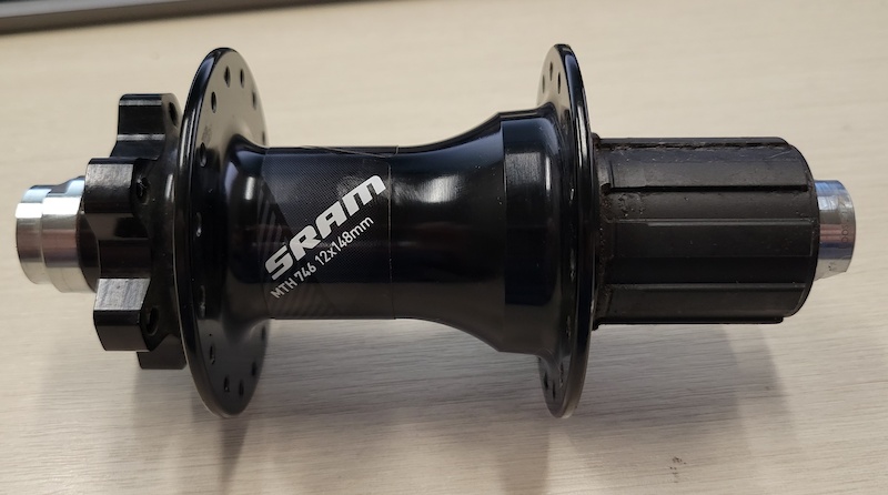 Zipp Axe de moyeu arrière MTH 746 Boost, Argenté | Bikeinn