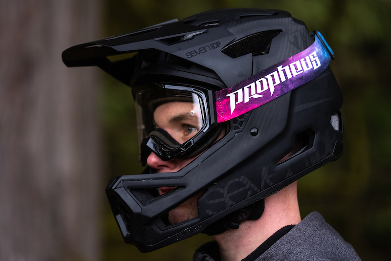 helper Conjugeren Plagen Review: 7iDP Project 23 Carbon Helmet - Pinkbike