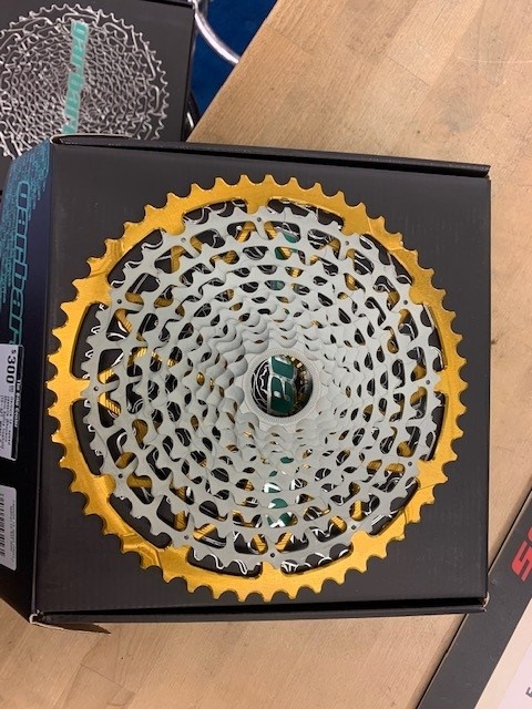 Cassetta Garbaruk, 12 ruote, 11-52T, per dado Shimano HG, arancione - Negozio Cassetta Garbaruk, 12 ruote, 11-52T, per dado Shimano HG, arancione - Negozio