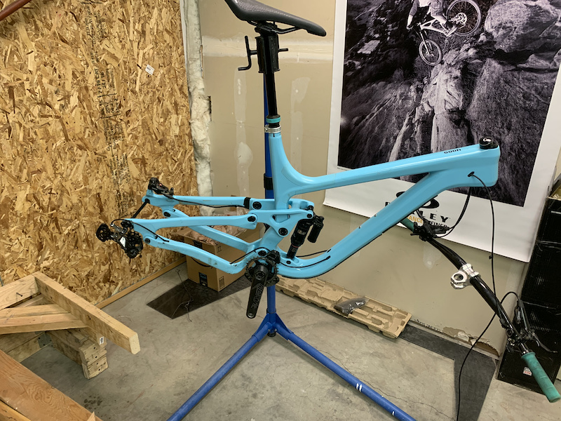 2021-dcb-trek-slash-style-super-deluxe-xtr-raceface-cranks-for-sale