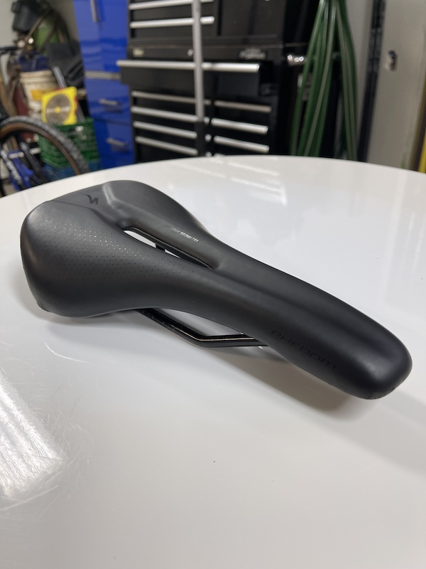 specialized phenom expert saddle review