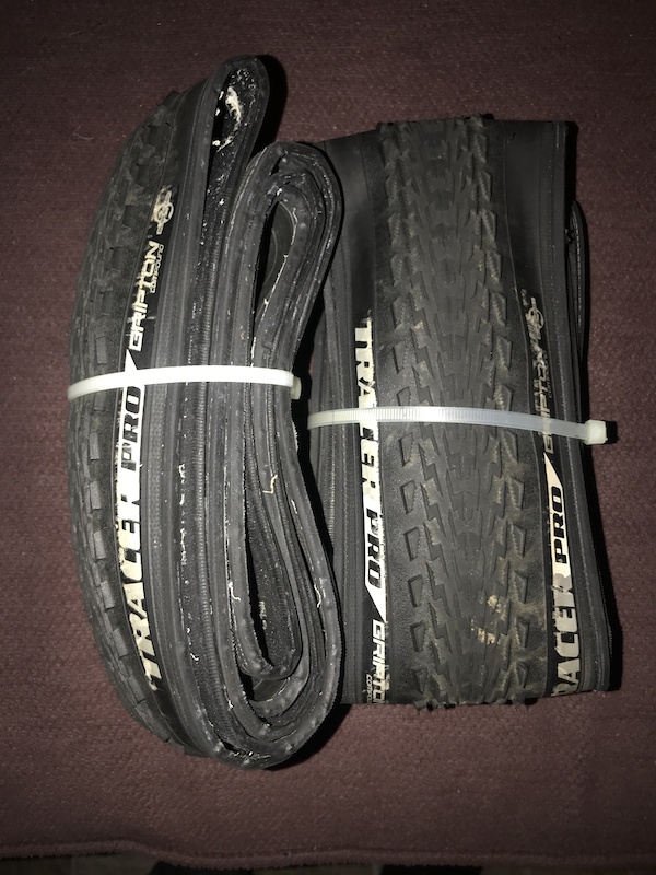 Specialized Tracer Pro tires tubeless, pair For Sale