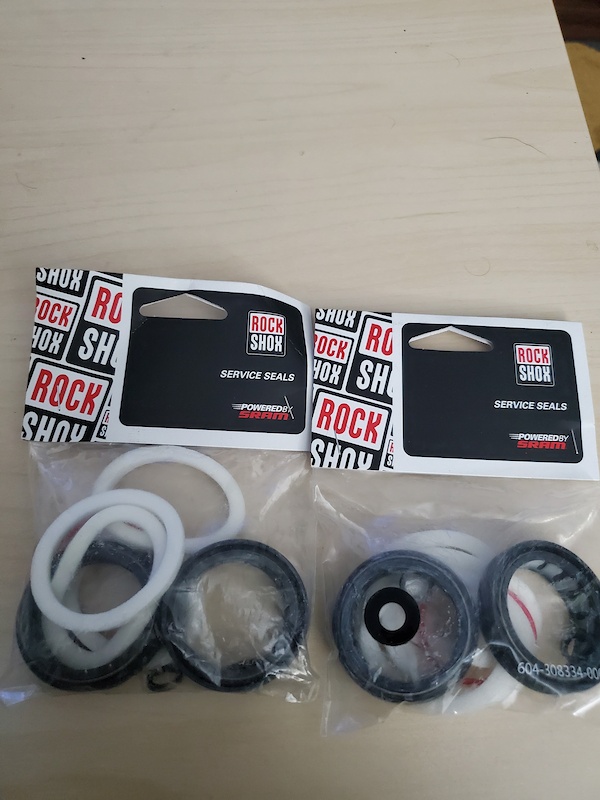 RockShox 35mm SKF Dust Wiper Seal Kit - Maintenance Set For Pike, Lyrik, Yari Forks