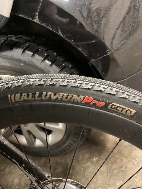 kenda 700 x 35c hybrid tyres