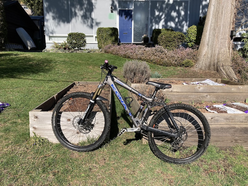 kona dawg deluxe 2004