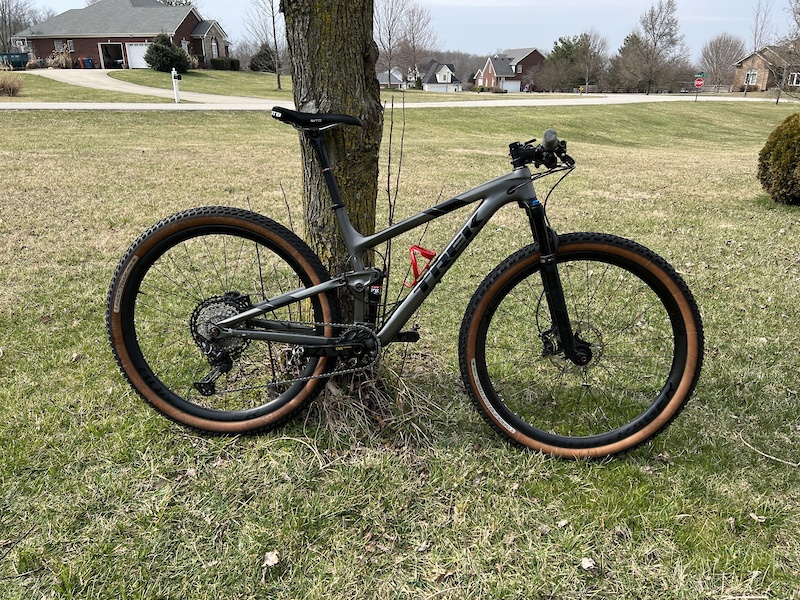 2018 trek top fuel 9.8 blue book