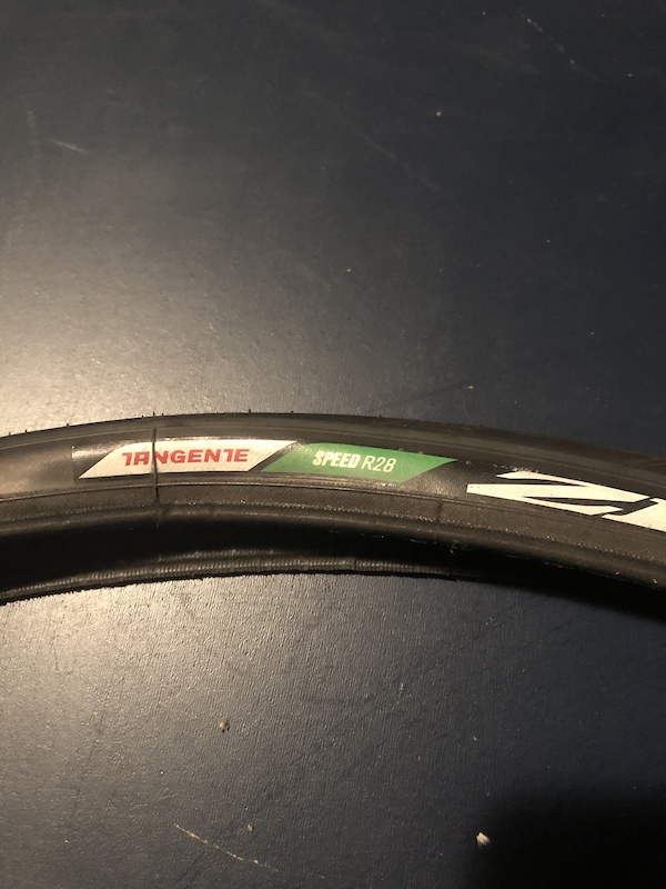 Pair of Zipp Speed R28 tires (700x28) For Sale