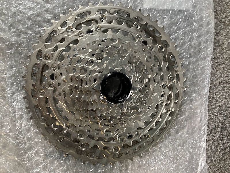 deore 12 speed cassette weight