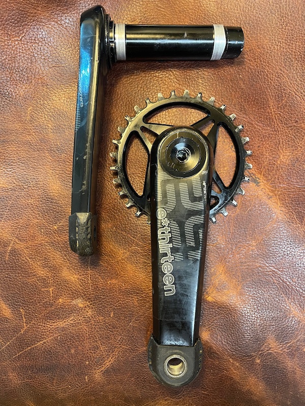 E13 carbon cranks with 32t oval 170mm Gen 4 For Sale