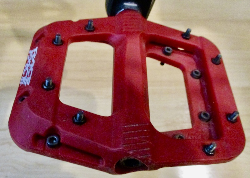 2021 race face chester pedals red For Sale