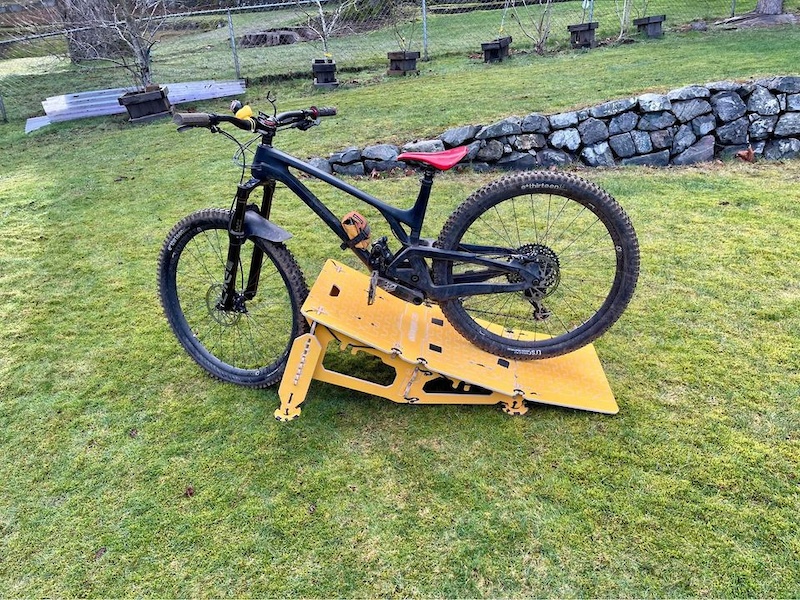 evil the following v3