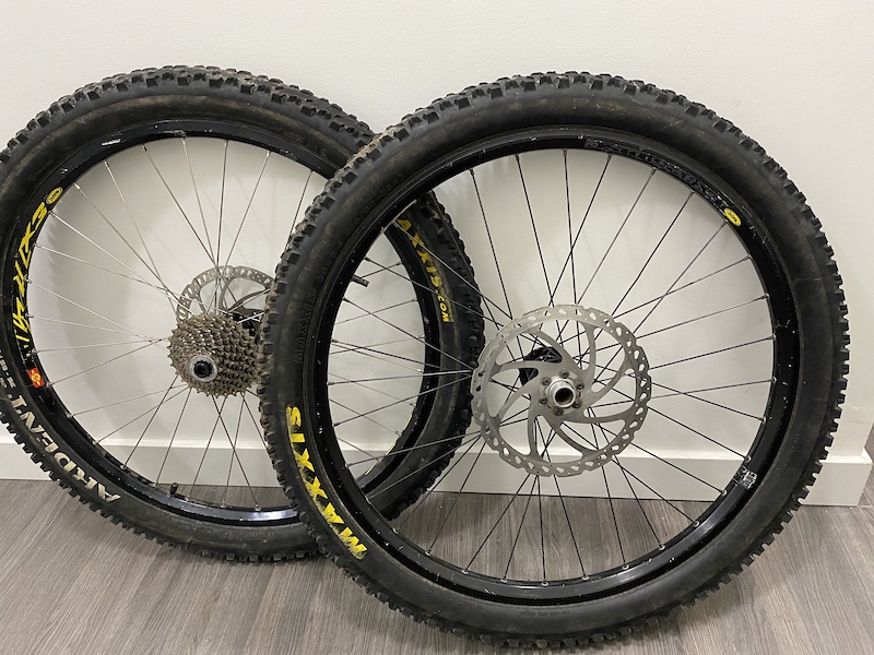Mavic and sunringle hubs downhill bike wheelset For Sale