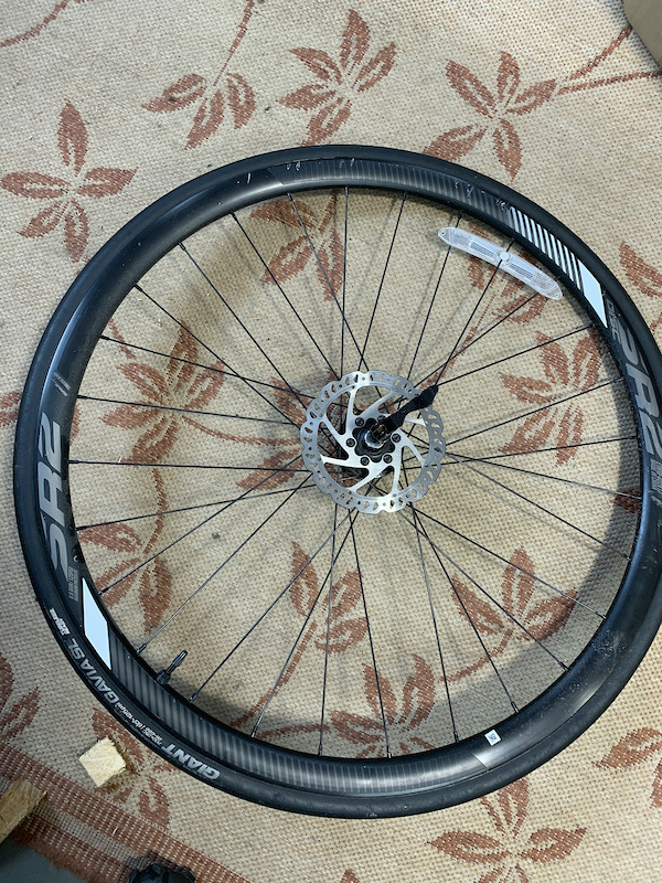 Giant sr2 deals rear wheel