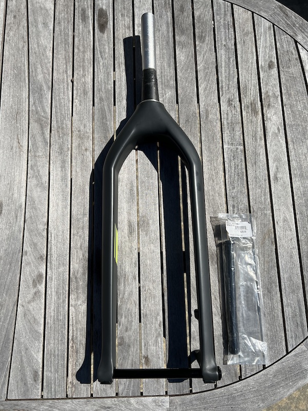 2019 Trek Farley 5 Carbon Fork with extra axle For Sale