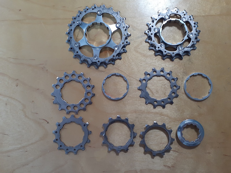 dura ace 9 speed cassette CS 7700, 11-23 with chain For Sale