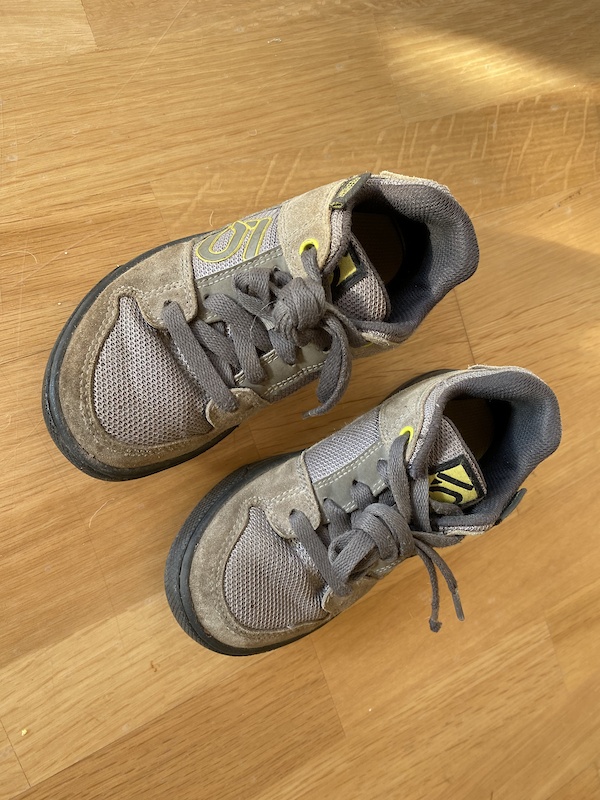 Size 13 5-10 Kids Freerider Shoes For Sale