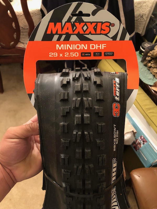 maxxis minion dhf 29 2.4