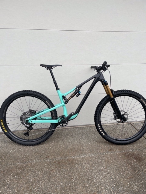 carbon instinct