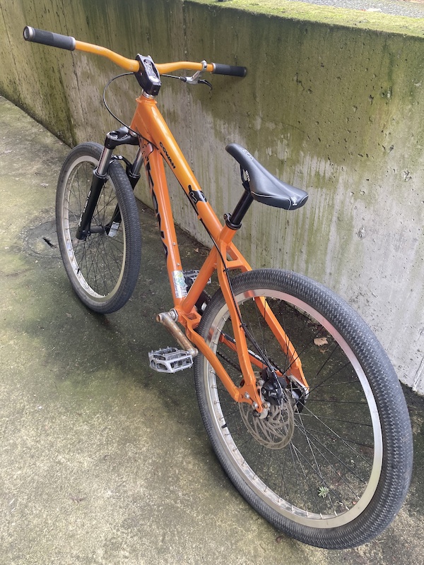 Kona cowan 26インチ ダートジャンプ　直接取引希望 Kona cowan 26インチ ダートジャンプ 直接取引希望 2025年最新