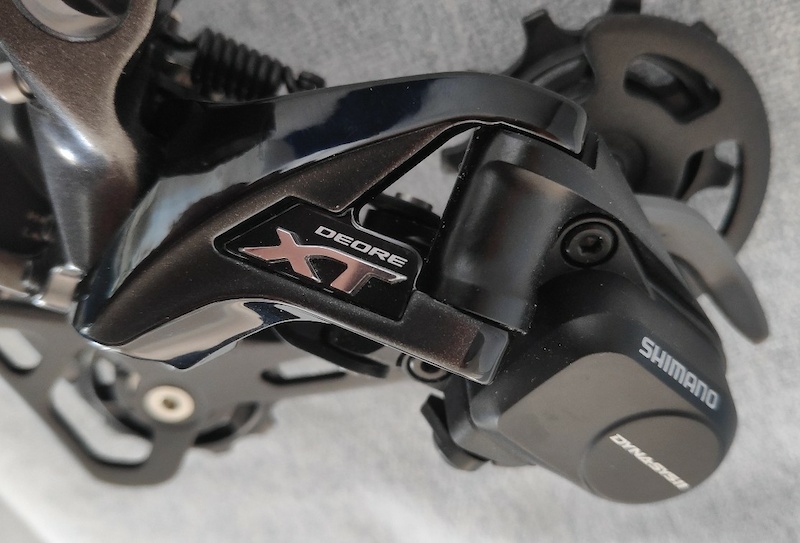 Dérailleur Arrière Shimano Deore XT RD-M8050-GS Di2 - 11v - Moyenne Cage