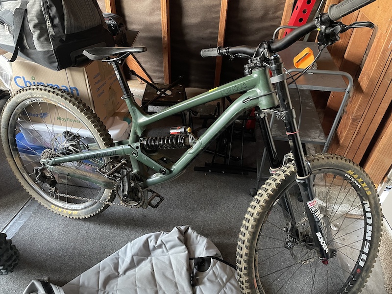 commencal furious essential