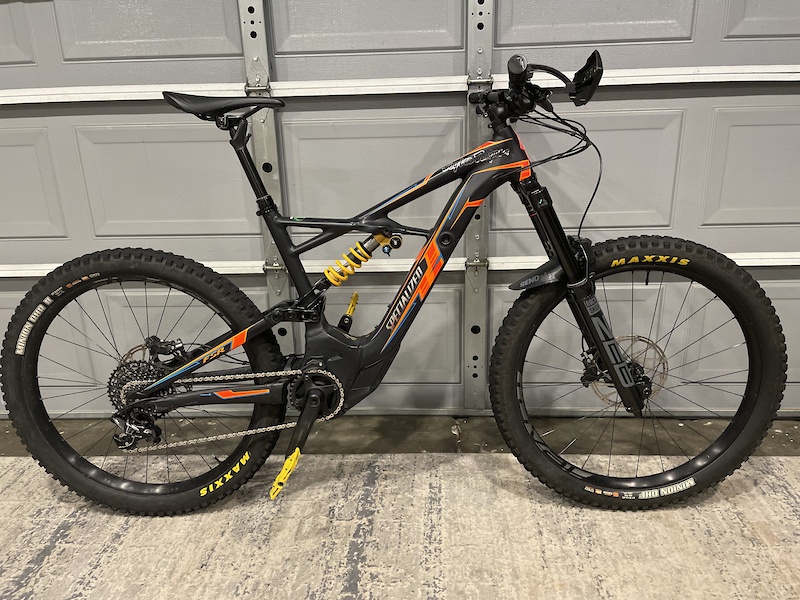 2019 Specialized Turbo Kenevo Levo TLD 
