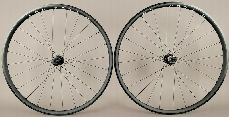 H Plus Son Archetype Disc