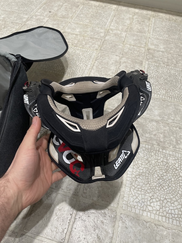 Leatt neck brace For Sale