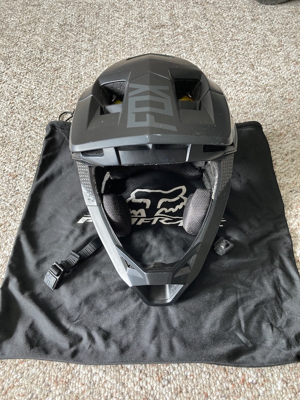 2021 Fox Proframe Large + full set replacement pads For Sale