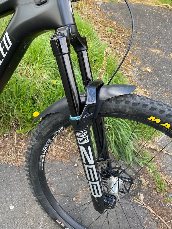 2022 rockshox zeb ultimate 29" 160mm For Sale