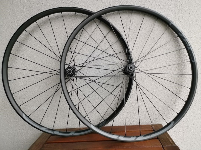 carbon wheelset 700c