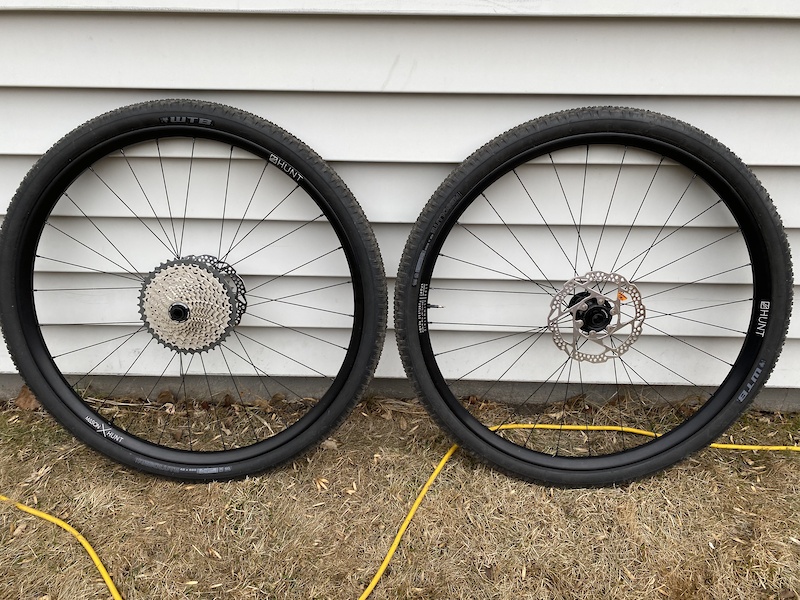 hunt 650b adventure carbon disc wheelset