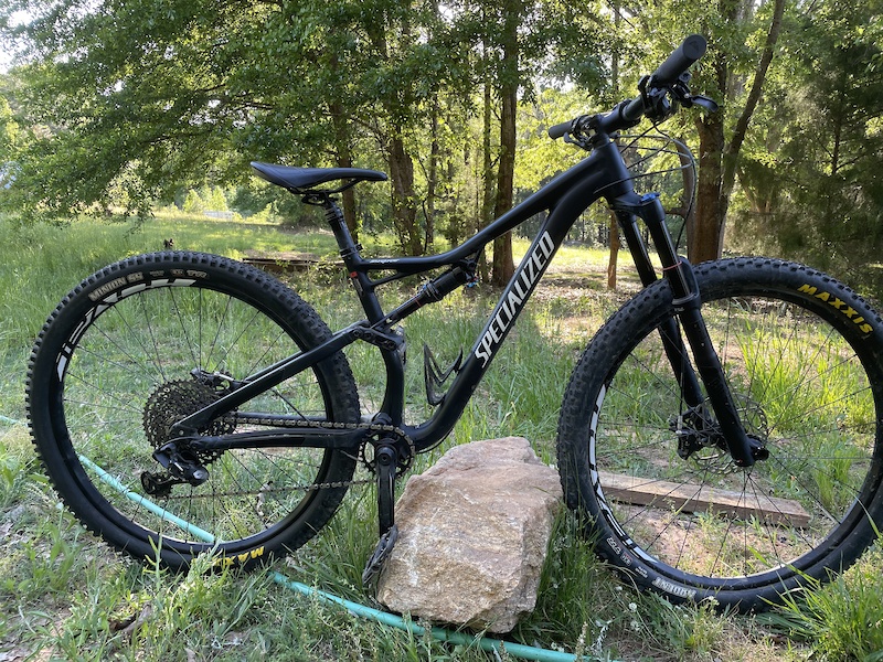 2017 Size medium Specialized stumpjumper For Sale