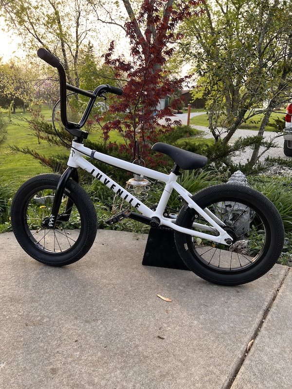 cult juvenile 16 bmx bike