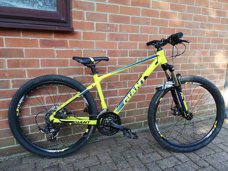 Giant atx 2 2018 store mountain bike aluminium yellow