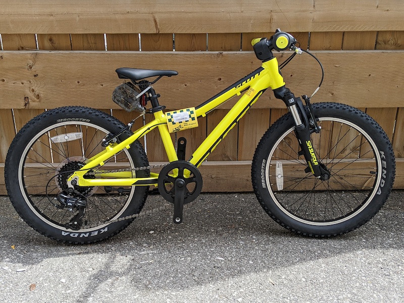 2022 Scott Scale 20\