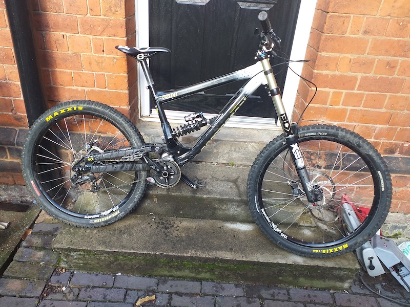 commencal supreme v2