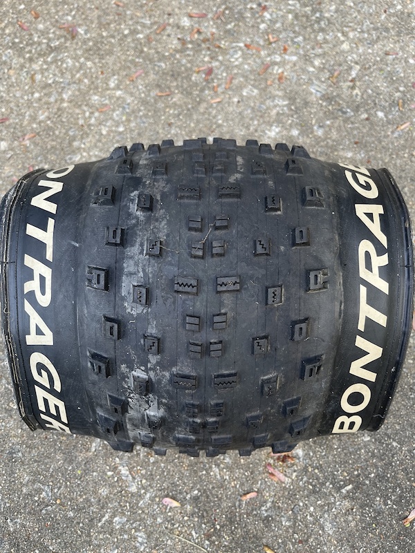 Bontrager barbegazi cheap 26 x 4.7