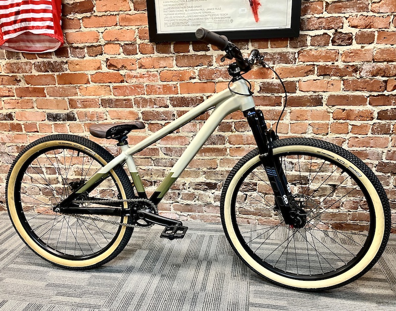 2022 Polygon Trid HT Dirt Jump Bike with upgrades For Sale