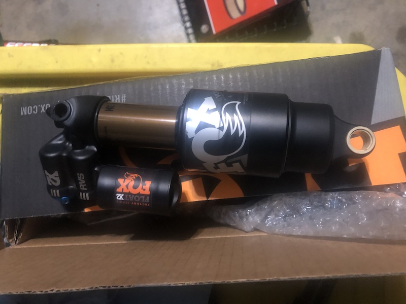 fox float x2 205 x 60 trunnion
