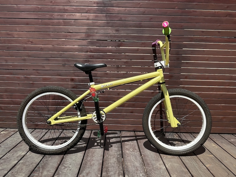 Hutch Titan 20' BMX Bike For Sale